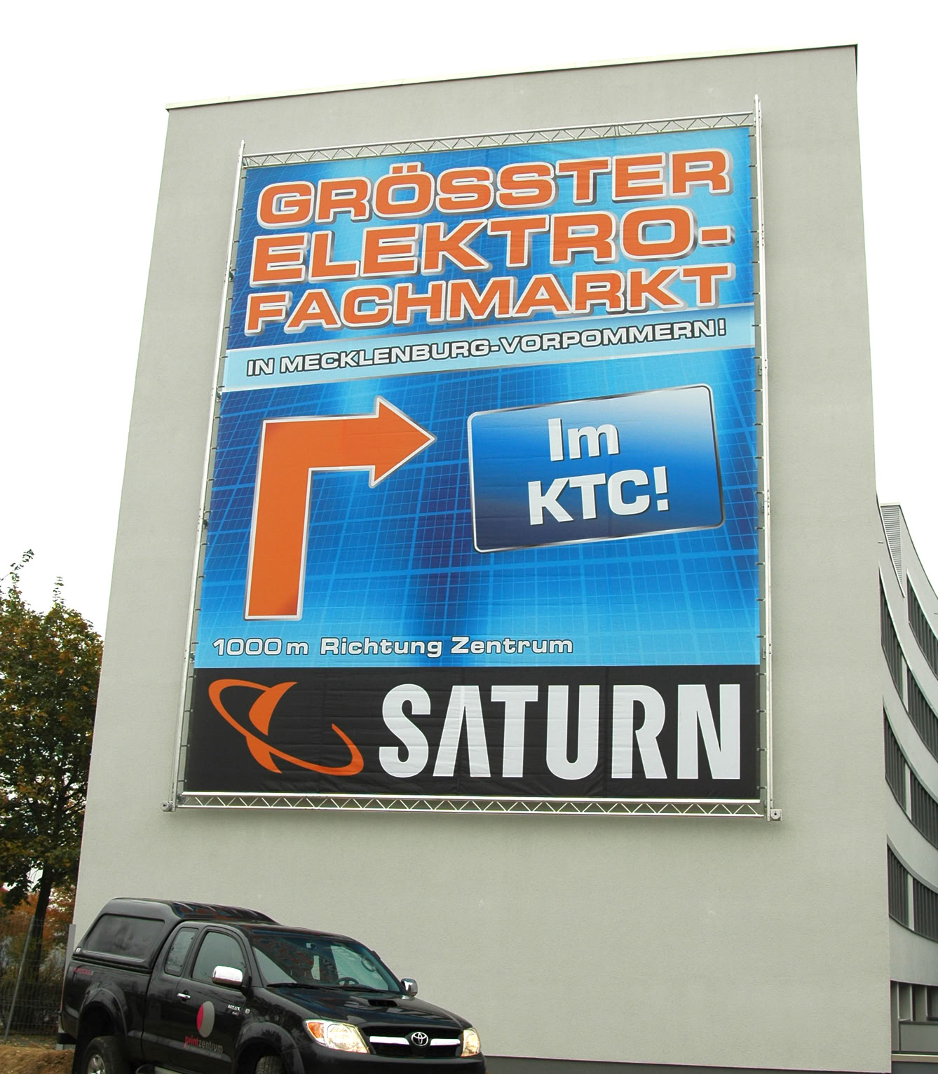 Foto eines Bannersystems für Saturn